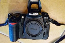Nikon D200 – tělo